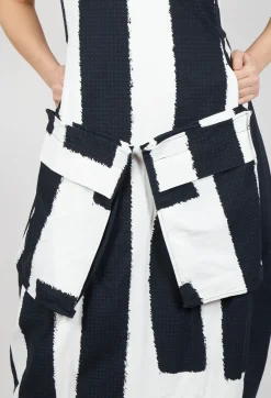 Rundholz Black Label Dresses^Tulip Dress with Feature Pockets in Black Print