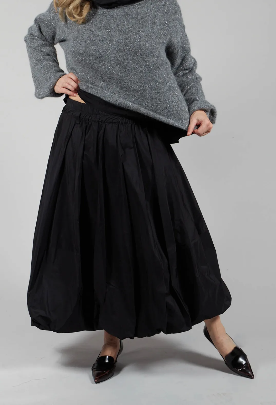 Les Filles d'Ailleurs Skirts^Tulip Shaped Skirt in Black