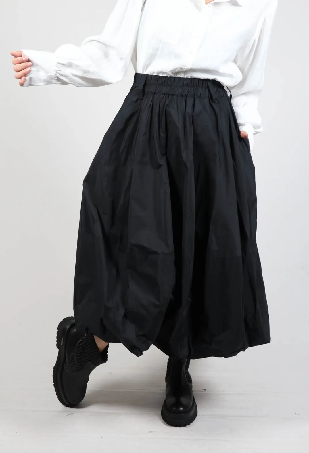 Les Filles d'Ailleurs Skirts^Tulip Shaped Skirt in Black