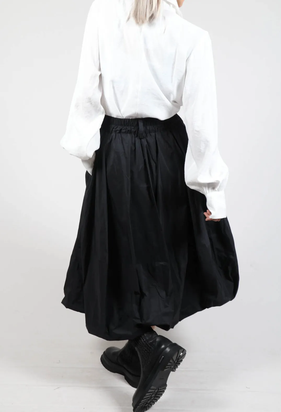 Les Filles d'Ailleurs Skirts^Tulip Shaped Skirt in Black