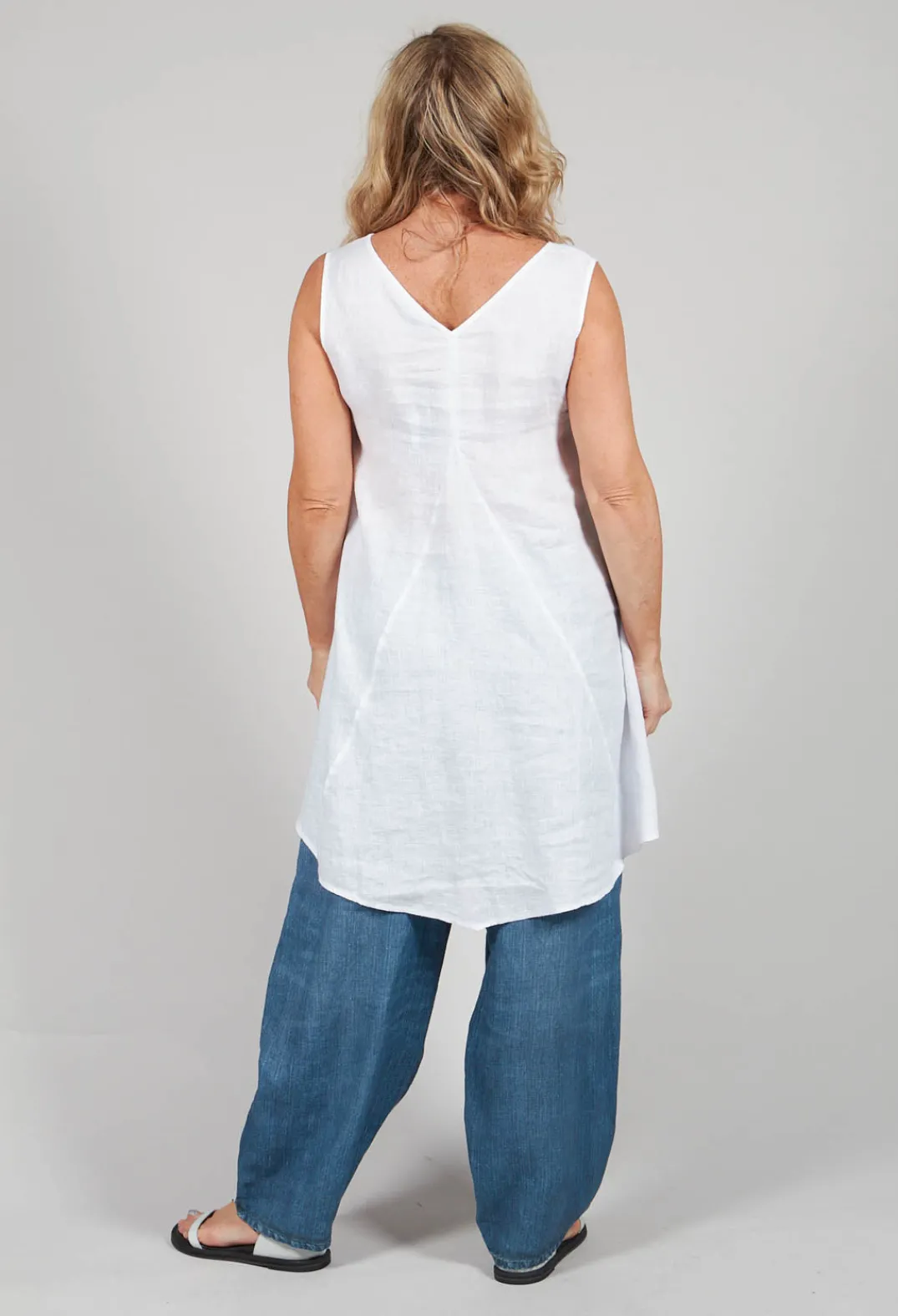 Kedziorek Tops^V Neck Tunic in White