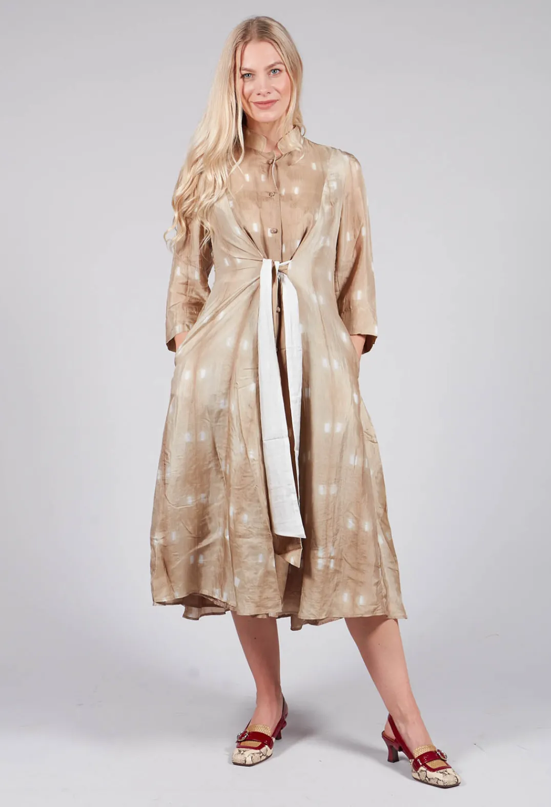 Bianco Levrin Dresses^Vanilla Mao Chemisier in Beige and Cream
