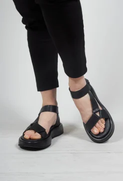 Malloni Sandals^Velcro Strap Sandals in Black