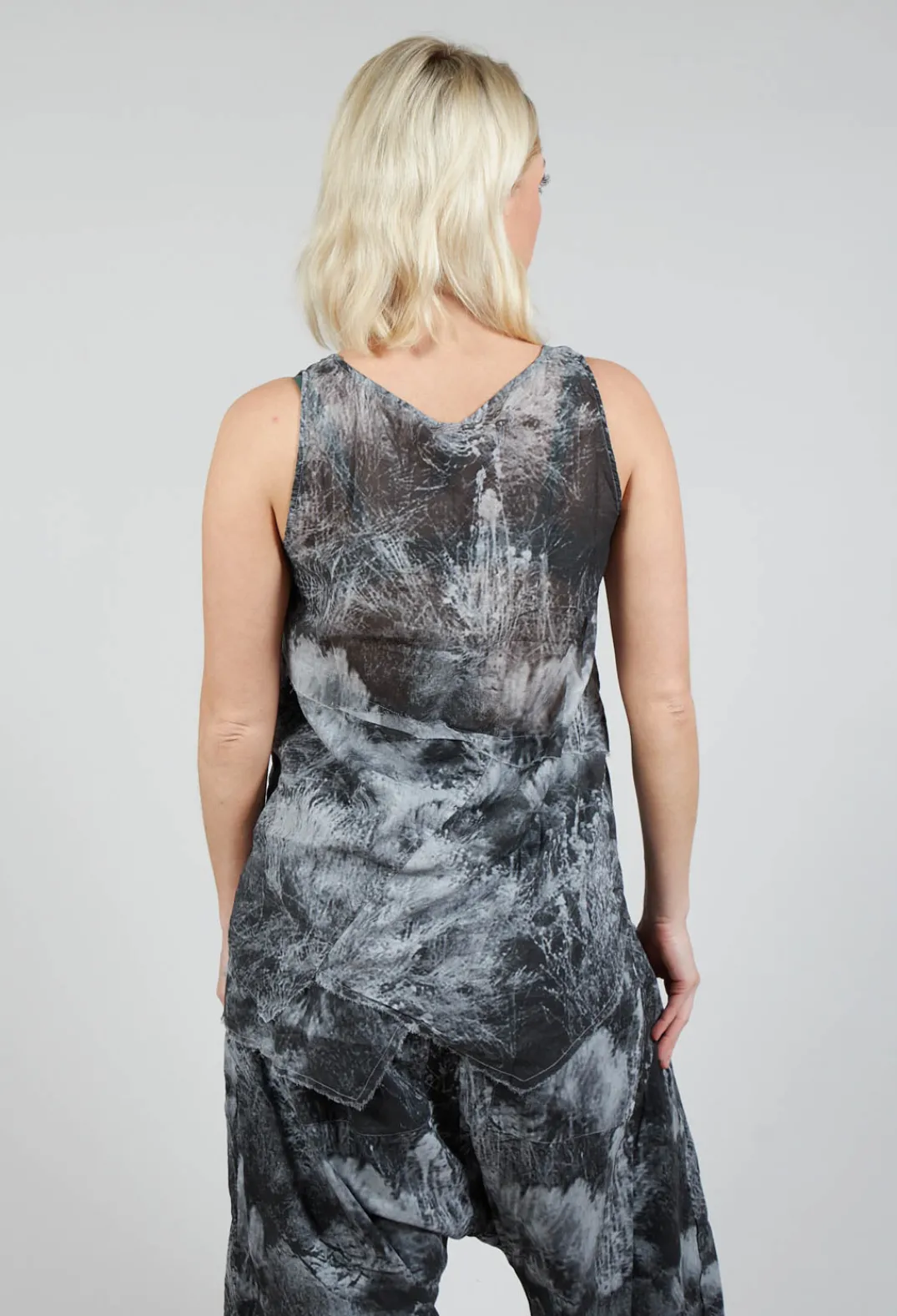Pal Offner Tops^Vest Top with Raw Edges in Steppe Black