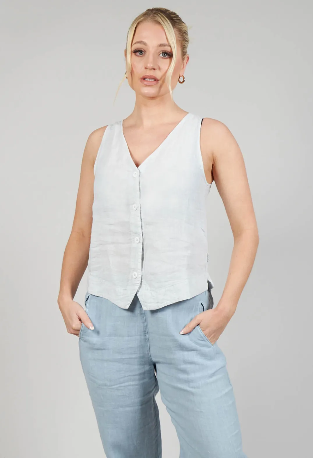 Elemente Clemente Tops^Vest Yune in Greige
