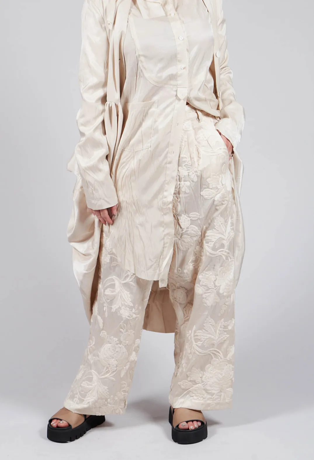 Aleksandr Manamis Trousers^Vielles Fleurs Loose Trousers in Cream