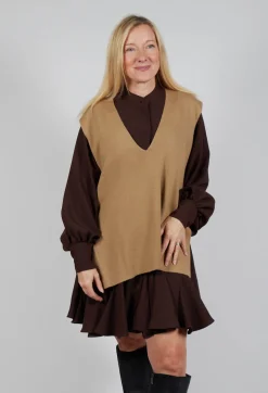 Mei Meij Jumpers^V-Neck Knitted Vest in Camel
