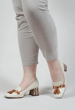Chie Mihara Boots^Vuolin Heel in Cluero White and Brown