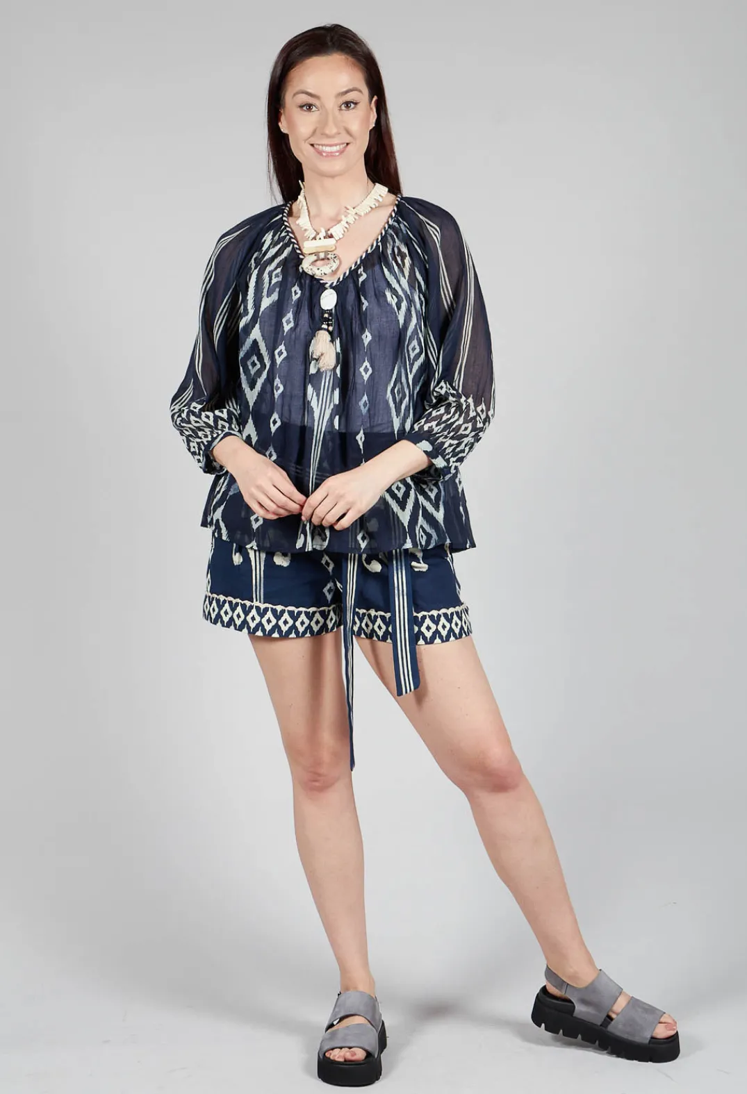 Rene Derhy Shorts^Wanda Shorts in Marine Navy