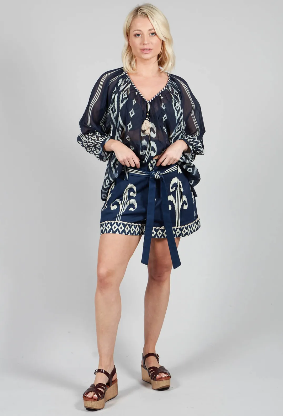 Rene Derhy Shorts^Wanda Shorts in Marine Navy
