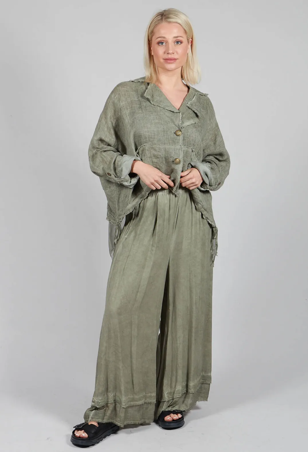Sanctamuerte Trousers^Wide Leg Trousers in Viscosa Tinto Marmorizzato Olive
