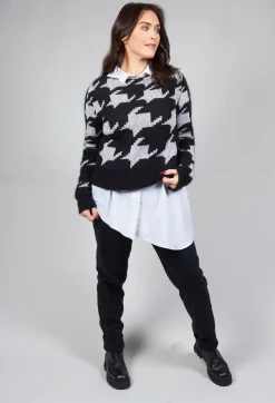 Sarah Pacini Jumpers^Wide Neck Jumper in Black and White