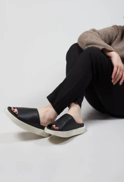 Lofina Flats|Sandals^Wide Strap Sliders with Contrasting Sole in Gasoline Nero