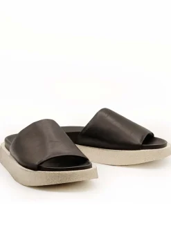 Lofina Flats|Sandals^Wide Strap Sliders with Contrasting Sole in Gasoline Nero