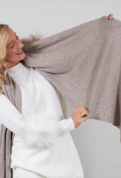 Dom Goor Scarves^Wool Scarf with Fur Trim in Sandstone