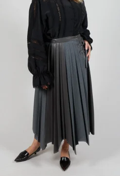 Sfizio Skirts^Wrap Pleated Skirt in Dark Grey