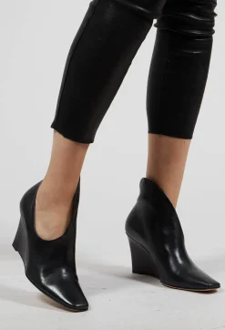 Malloni Boots^Yuko Wedge Boot in Nero
